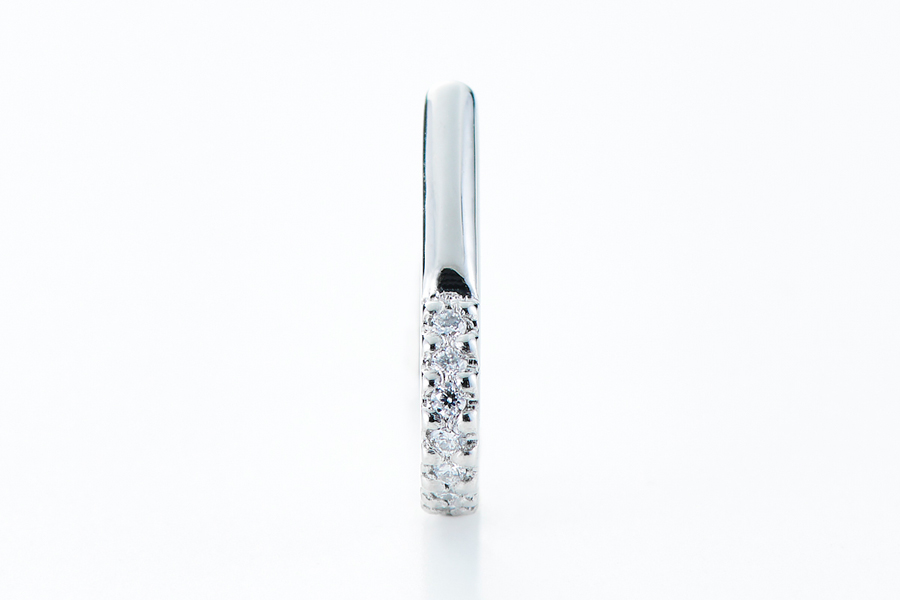 link-diamond-small-pierce2
